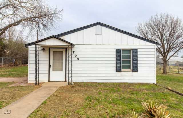 709 East 1st Street photos photos