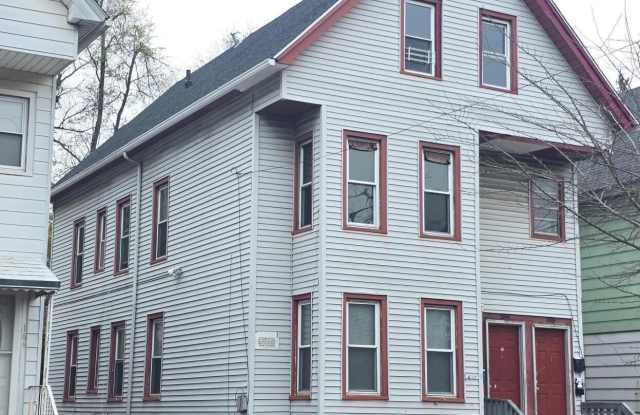 186 Farren Avenue unit: 3 photos photos