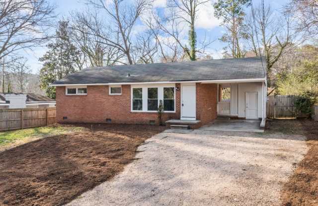 Beautiful 3BR Home in SE Raleigh - Fully Renovated + HUGE Fenced in Yard! photos photos