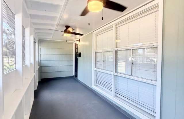 Beautiful & Spacious 3/2/1 Home in Lake Jackson ! Gallery 4
