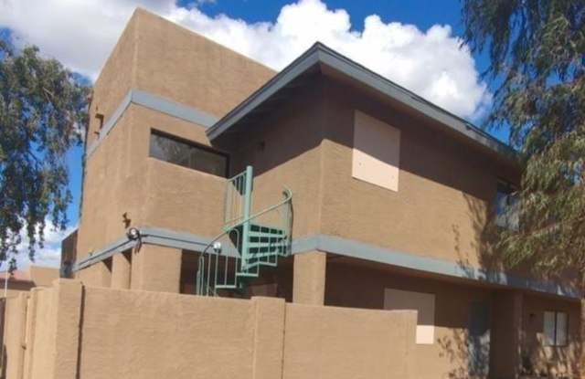 4112 N 69th Ln - 4112 N 69th Ln, Phoenix, AZ 85033