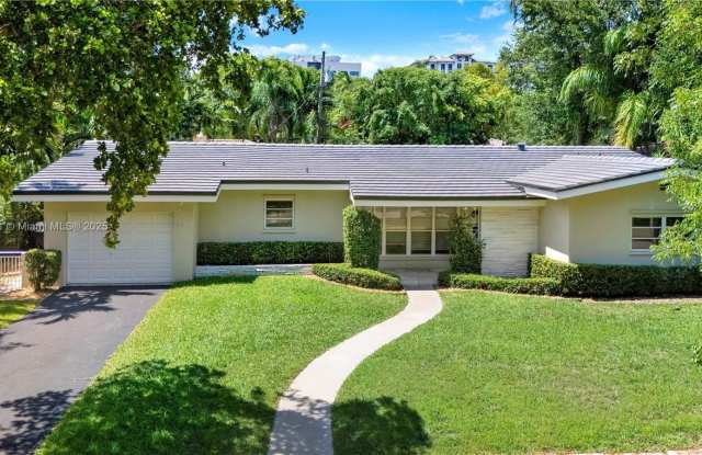 535 Palermo Ave photos photos
