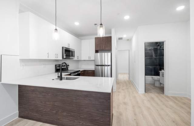 943 Washington Avenue Gallery 1