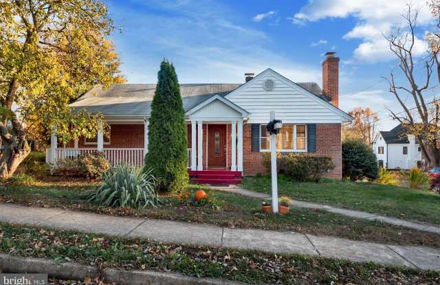 5448 22ND Street N - 5448 22nd Street North, Arlington, VA 22205