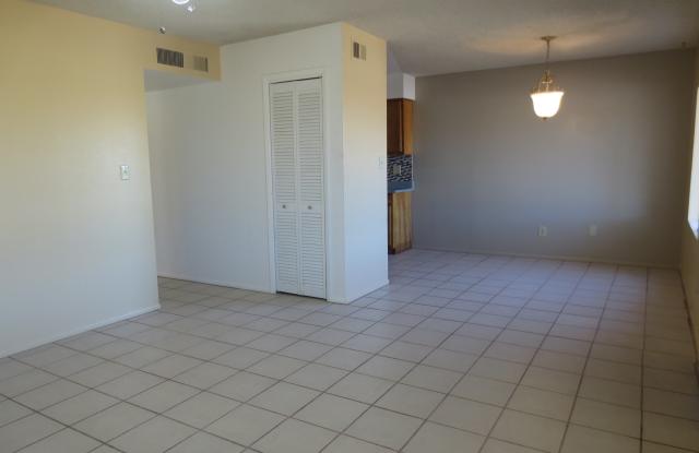 2229 E. Laurel Ln. Gallery 3