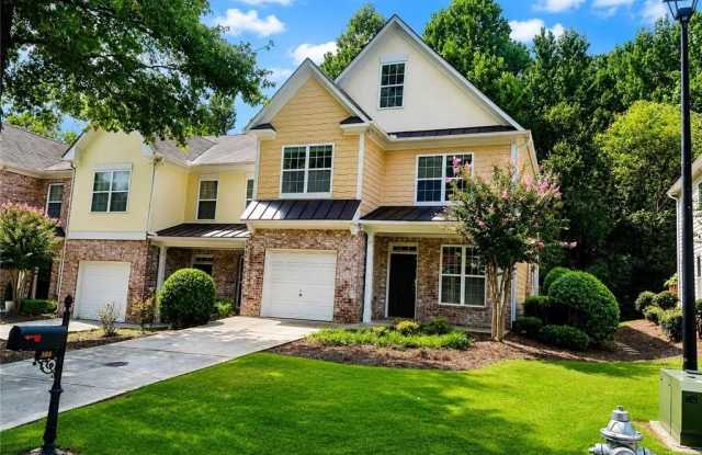 388 Saint Claire Drive Gallery 1