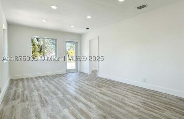 2740 NW 49th St Gallery 3