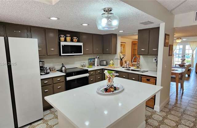 2206 Northeast 7th Street - 2206 Northeast 7th Street, Hallandale Beach, FL 33009 2206 Northeast 7th Street - 2206 Northeast 7th Street, Hallandale Beach, FL 33009