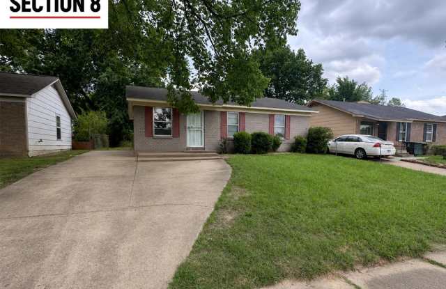 Charming 3 bedroom 1 bath Home - Open To Section 8 photos photos