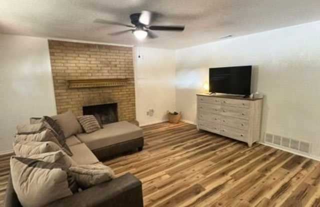 935 Minter Lane photos photos