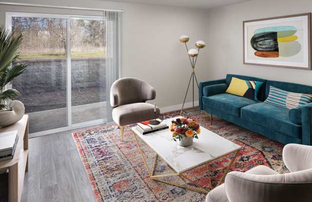 Creekside Apartments Gallery 2