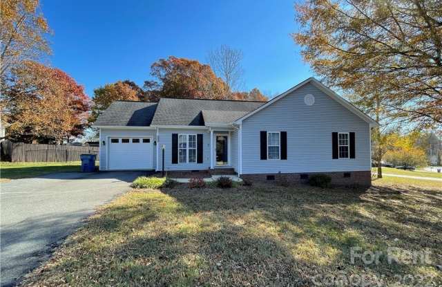 2037 Summerfield Circle - 2037 Summerfield Circle, Catawba County, NC 28613