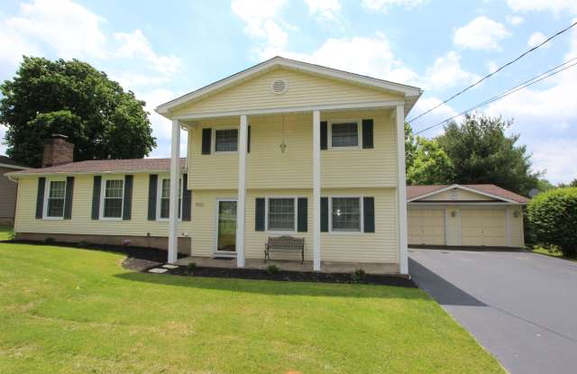1553 Ayrault Rd photos photos
