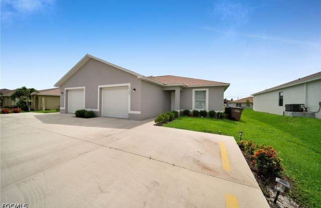 4106 SW 7th Place Gallery 2
