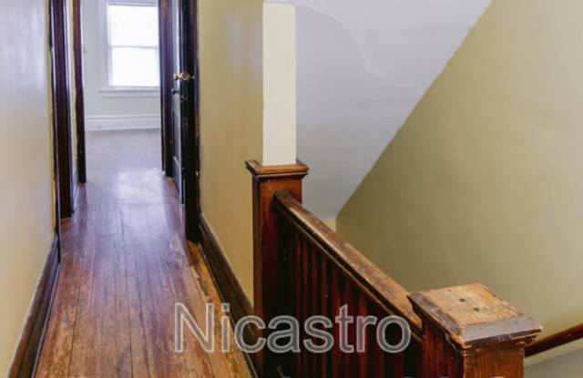 1638 Indianola Avenue Gallery 3