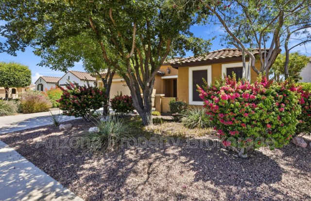 4551 N. Luna Rd. W photos photos