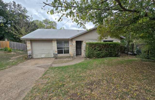 3Bed / 2 Bth / a great backyard - 1109 Village Green Drive, Austin, TX 78753
