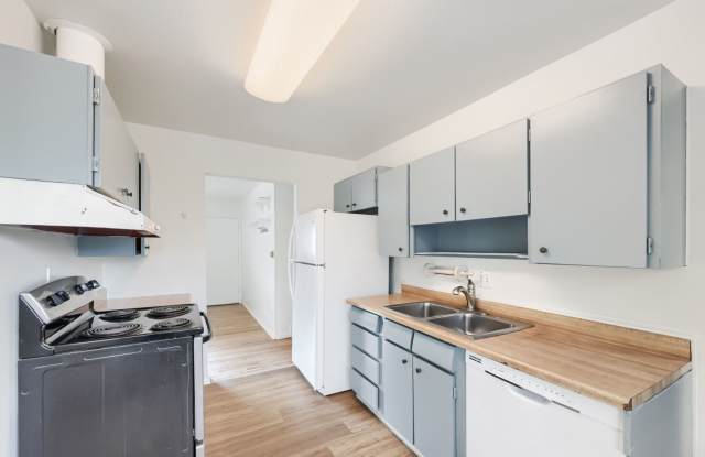 5 bed/2.5 bath Renovated Boulder Home - Preleasing 2027/2028 Gallery 4