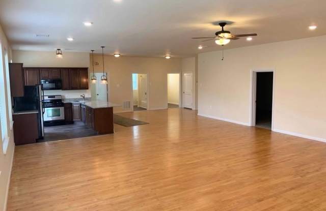 100 W MERCHANT Street photos photos