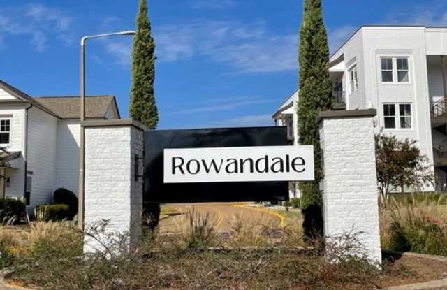 3BR/3BA For Rent - 204 Town Center Drive, Lafayette County, MS 38655