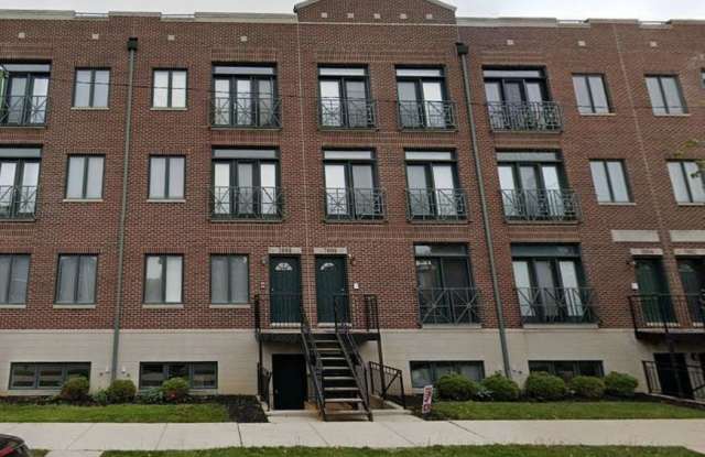 7016 West Medill Ave. Gallery 2