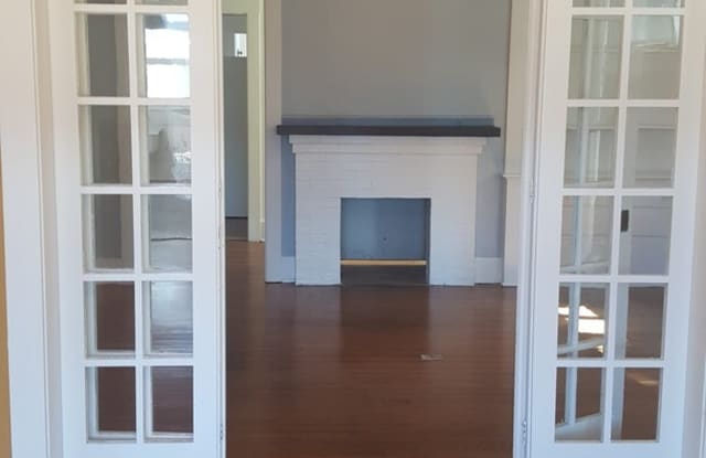 2548 A Street Gallery 4