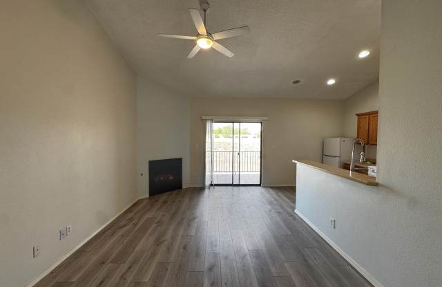 1105 Meadowlark Way SE Gallery 2