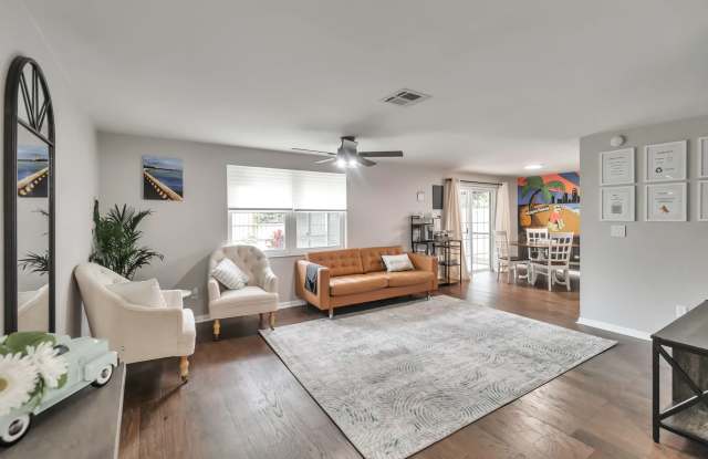12447 Mondragon Drive Gallery 4