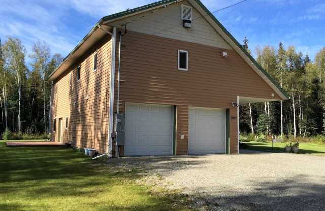 AMAZING 5 bed/3 bath/2 car garage home in North Pole photos photos