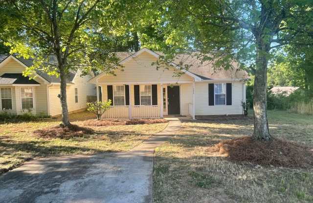 Charming ranch-style 2 Bedroom 1 Bath home in Pineville offering comfortable single-level living. photos photos