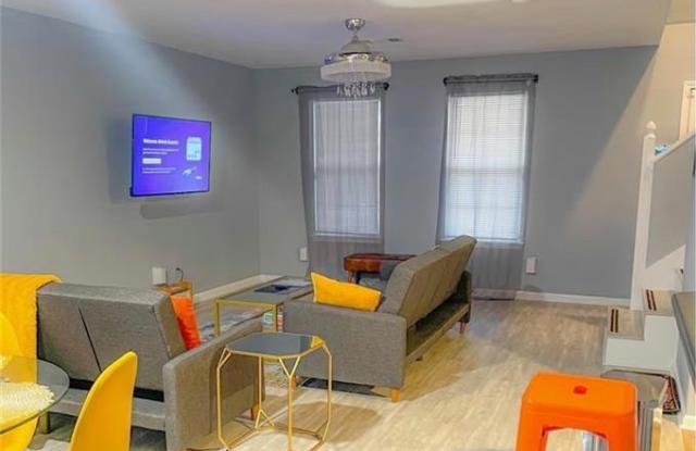 1081 Estes Drive SW Gallery 2