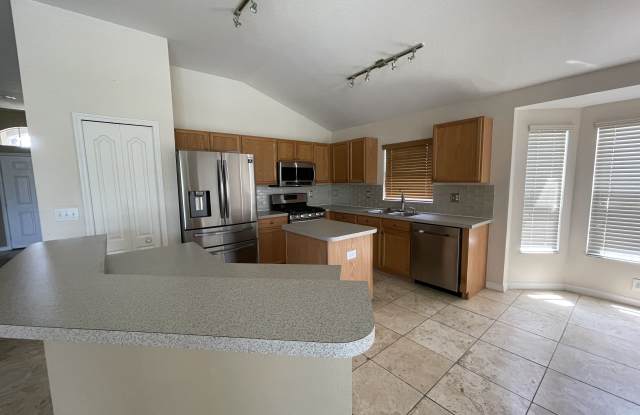 12808 Standbridge Drive Gallery 4