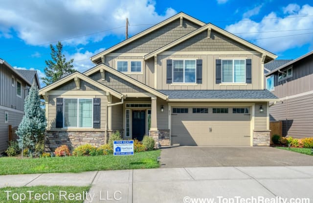 699 SE 78th Ave - 699 Southeast 78th Avenue, Hillsboro, OR 97123