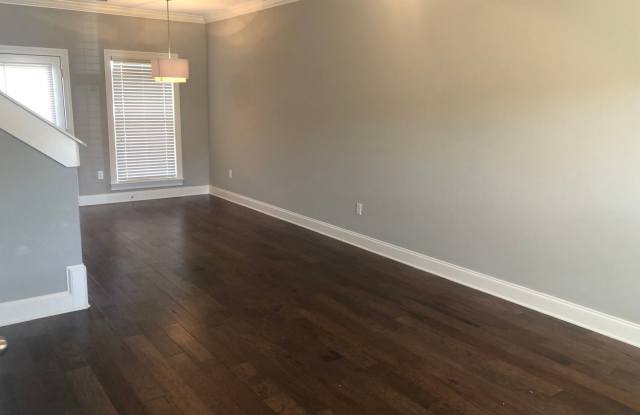 406 Walker Circle Gallery 2