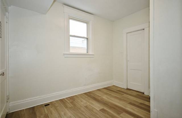 2611 Voelkel Ave Gallery 2