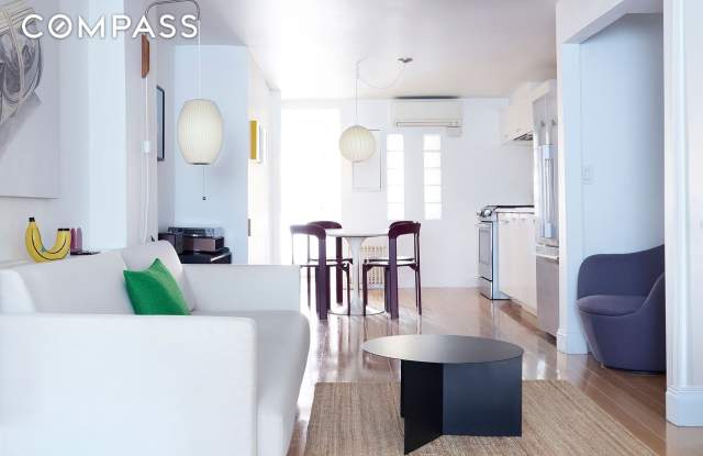 967 Lorimer Street photos photos