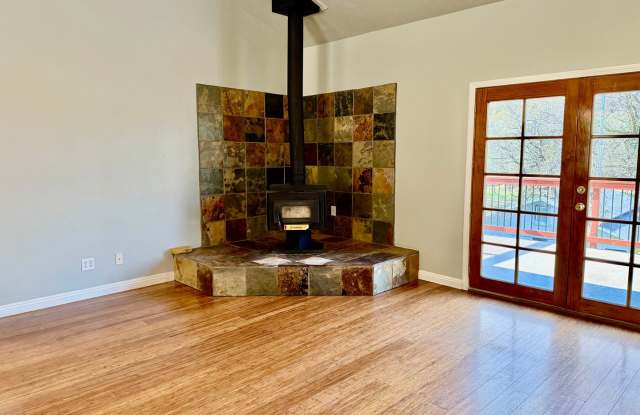 Unique Horse property with 2 units Gallery 3