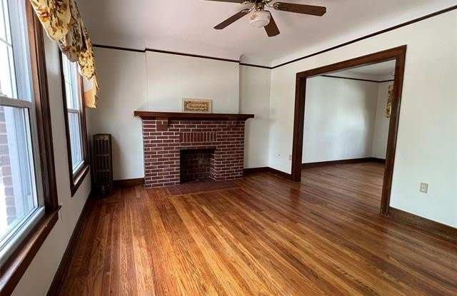 21507 Edna Street Gallery 3