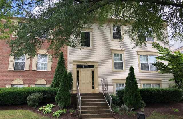 1118 HUNTMASTER TERRACE NE - 1118 Huntmaster Terrace Northeast, Leesburg, VA 20176