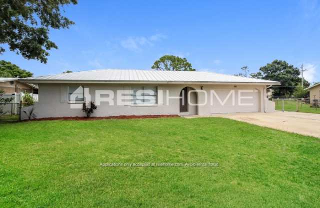 561 Espanol Avenue - 561 Espanol Avenue, Port St. John, FL 32927