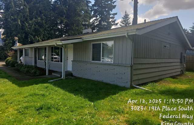 Federal way Duplex - 2 bedroom 1 bathroom - off street parking 2 assigned spaces. Available now. - 30833 19th Place South, Federal Way, WA 98003