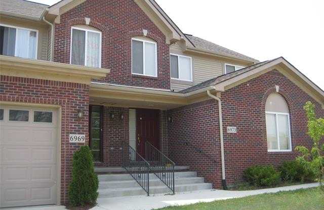 6961 Venus Dr. - 6961 Venus, Troy, MI 48085