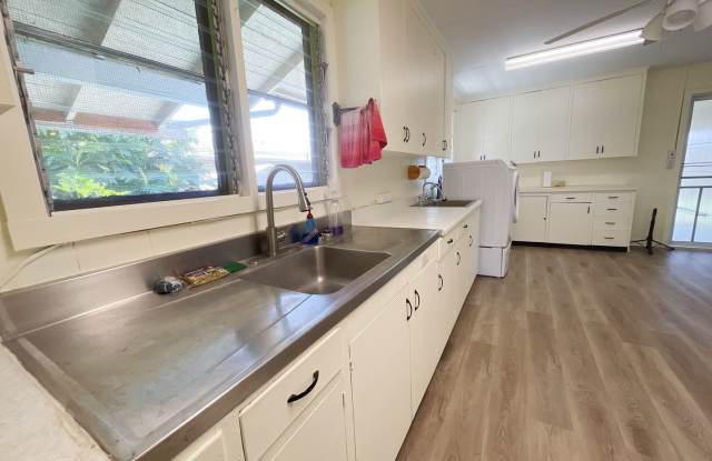 Halawa Heights 3 bedroom, 1 bath Duplex - 99-801 Halawa Drive, Halawa, HI 96701 Halawa Heights 3 bedroom, 1 bath Duplex - 99-801 Halawa Drive, Halawa, HI 96701