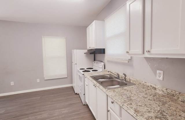 2102 Adams Ave photos photos