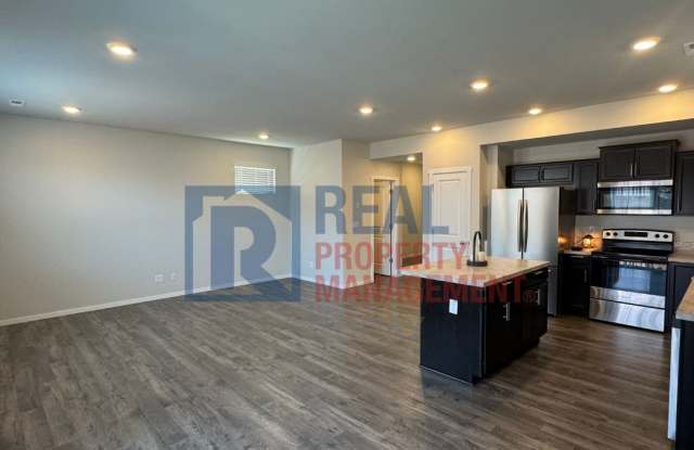 Modern 4-Bedroom Puyallup Home with A/C, Fenced Yard & 2-Car Garage Gallery 4