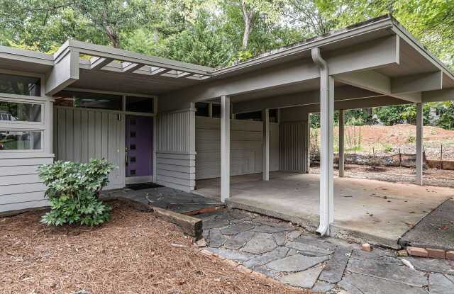 511 Transylvania Avenue Gallery 4