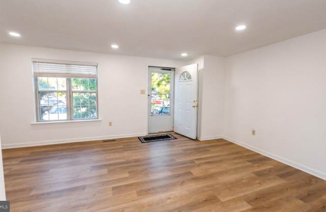 1463 MOBLEY Court Gallery 4