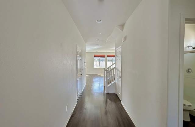 4 Bedroom + 3 Bathroom Home | Riverpark | Oxnard | Unfurnished Gallery 3