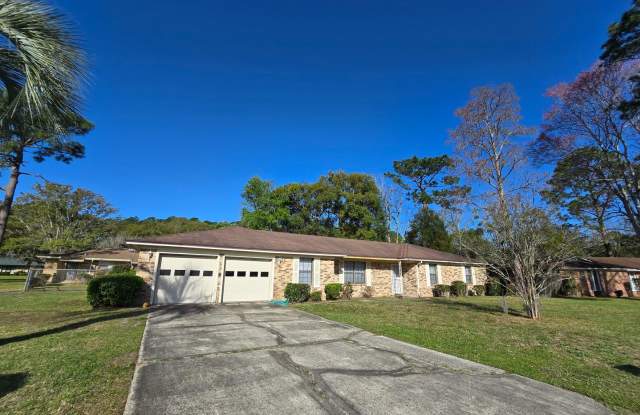 New Kings Road Brick Home 3 Bedrooms 2 1/2 Baths photos photos