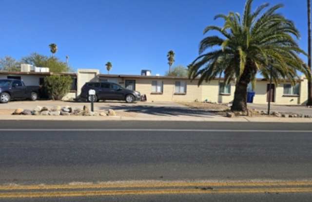 Beautiful 3 bedroom, 2 bath townhouse available photos photos